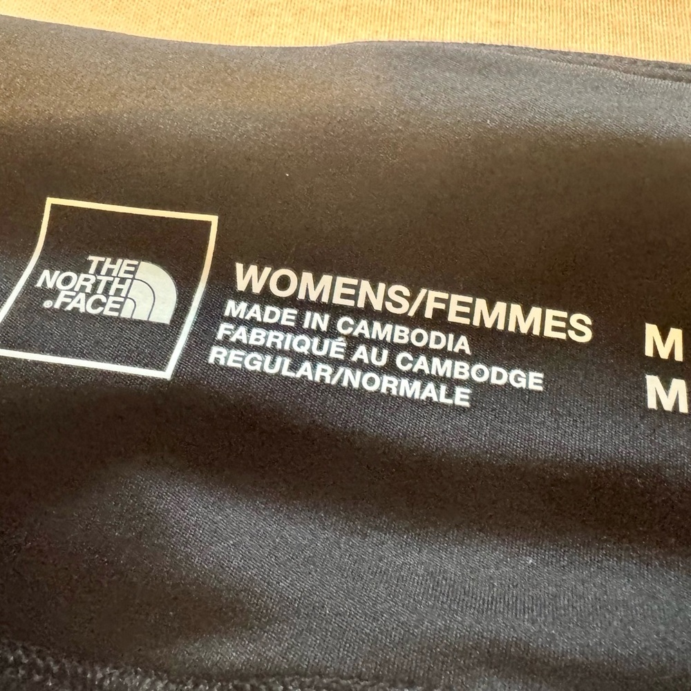 THE NORTH FACE Women Med. Hydrenaline Windwall‎ Black Pink Floral Shorts Women’s - Picture 5 of 8